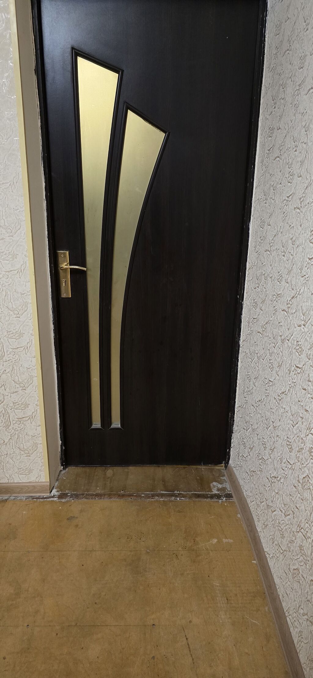 Taxta qapı və pəncərə dəsti Məhsul təsviri: - Giriş qapısı: Təbii — Pəncərələr, qapılar, balkonlar, Digah (2)