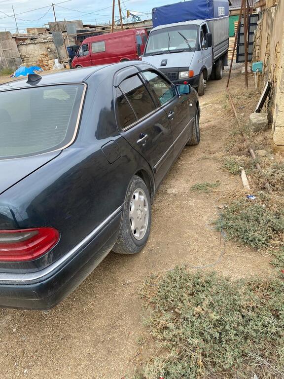 Mercedes E 230, 2.3 L, 1996 il, 500 000 km 90-ES-207 — Avtomobillər, Bakı (8)
