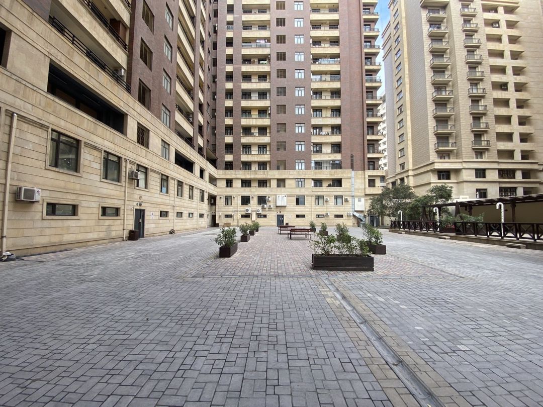 Satılır 4 otaqlı yeni tikili 155 m² — Mənzil, Bakı (2)
