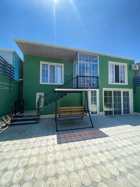 Satılır 4 otaqlı həyət evi/bağ evi 135 m² — Bakı