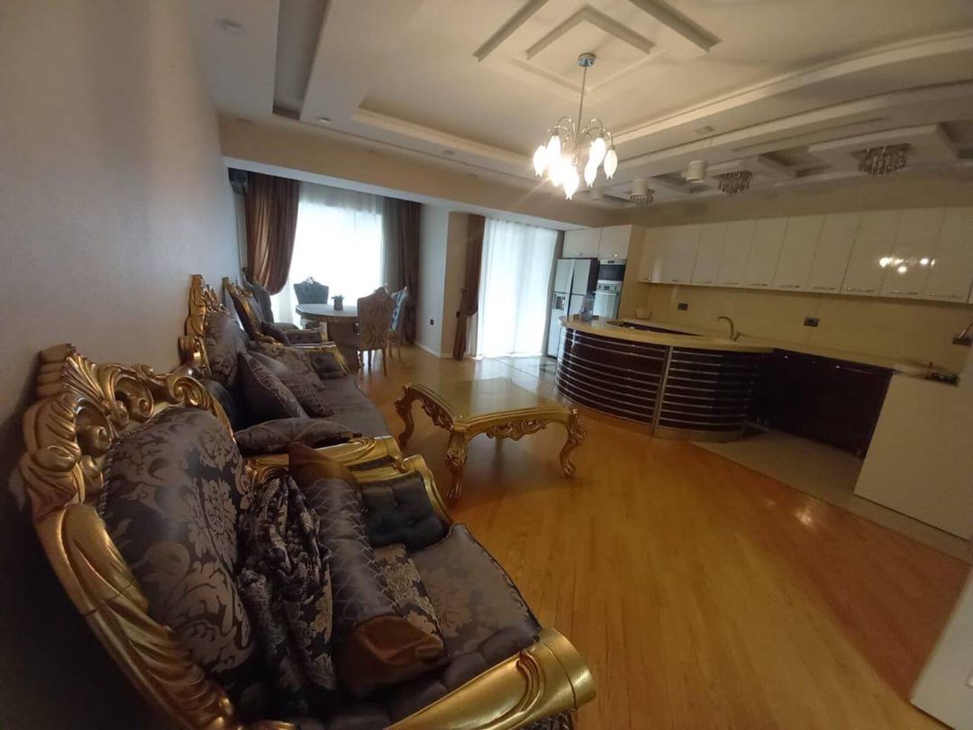Satılır 3 otaqlı yeni tikili 140 m² — Mənzil, Bakı (2)