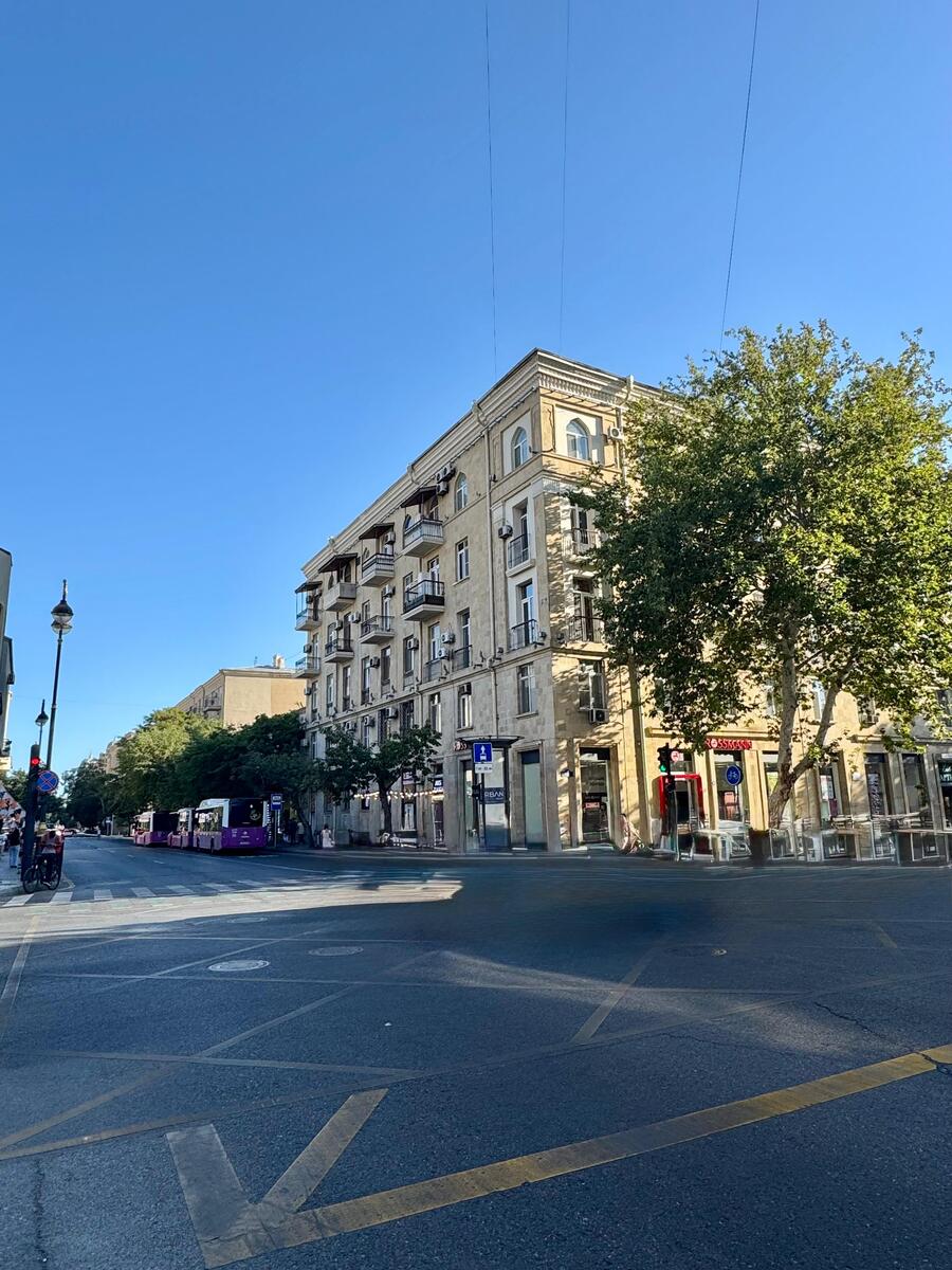 İcarəyə verilir 2 otaqlı köhnə tikili 70 m² — Mənzil, Bakı