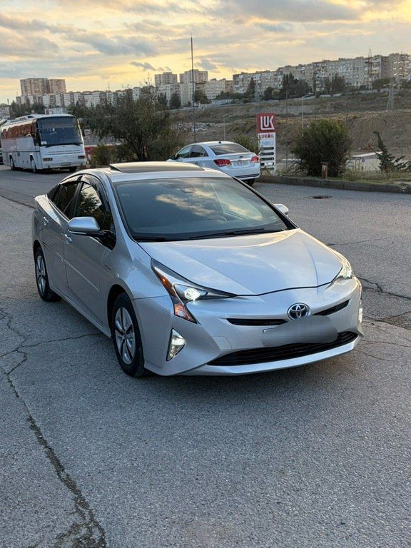 Toyota Prius, 1.8 L, 1.3 kWh, 2016 il, 390 000 km — Avtomobillər, Bakı