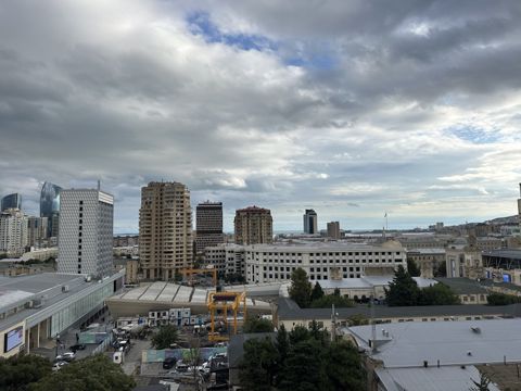 Satılır 4 otaqlı yeni tikili 196 m² — Bakı