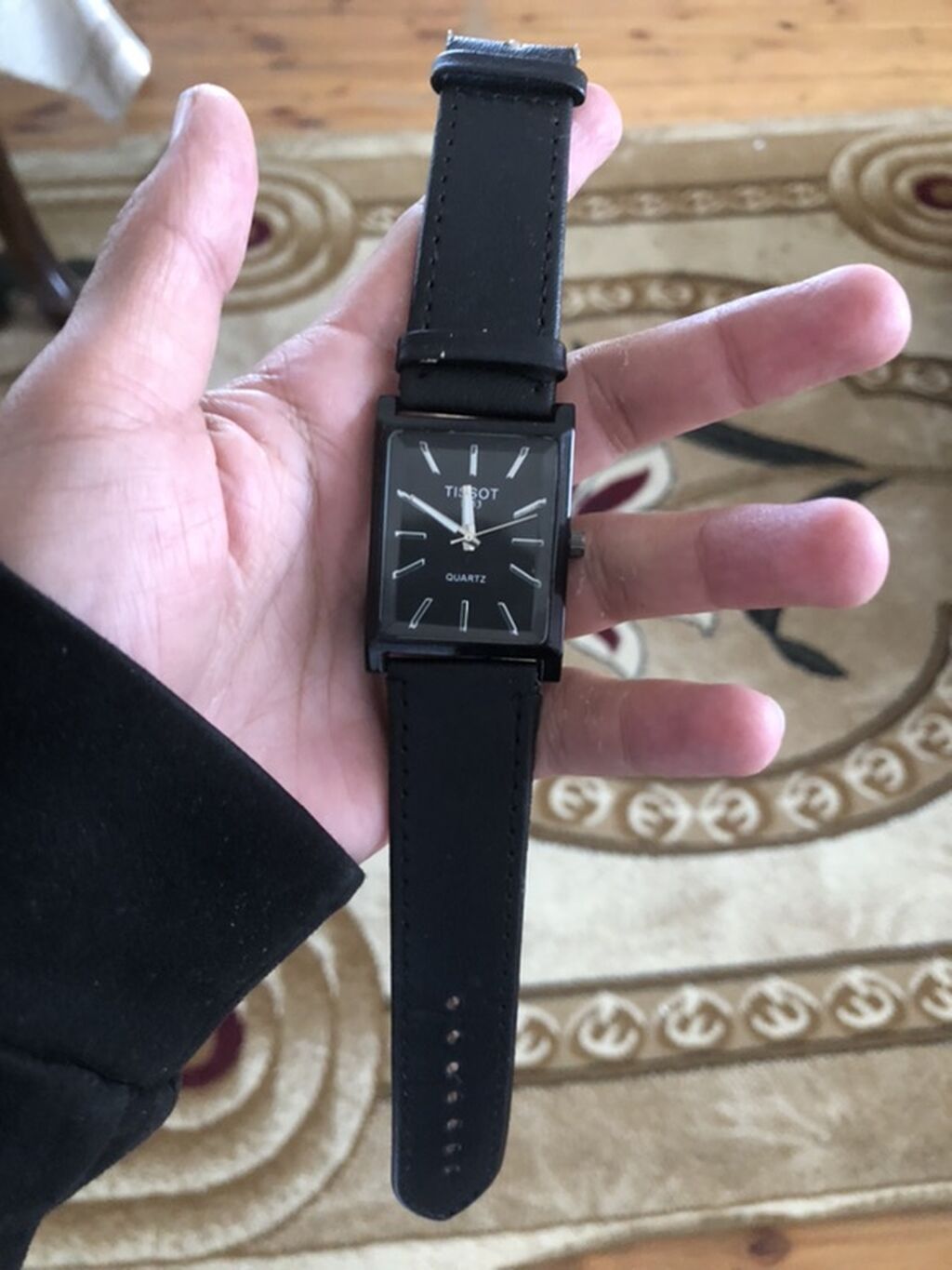 Tissot quartz qol saatı - Korpus: kvadrat formalı, qara rəngli — Qol saatları, Bakı