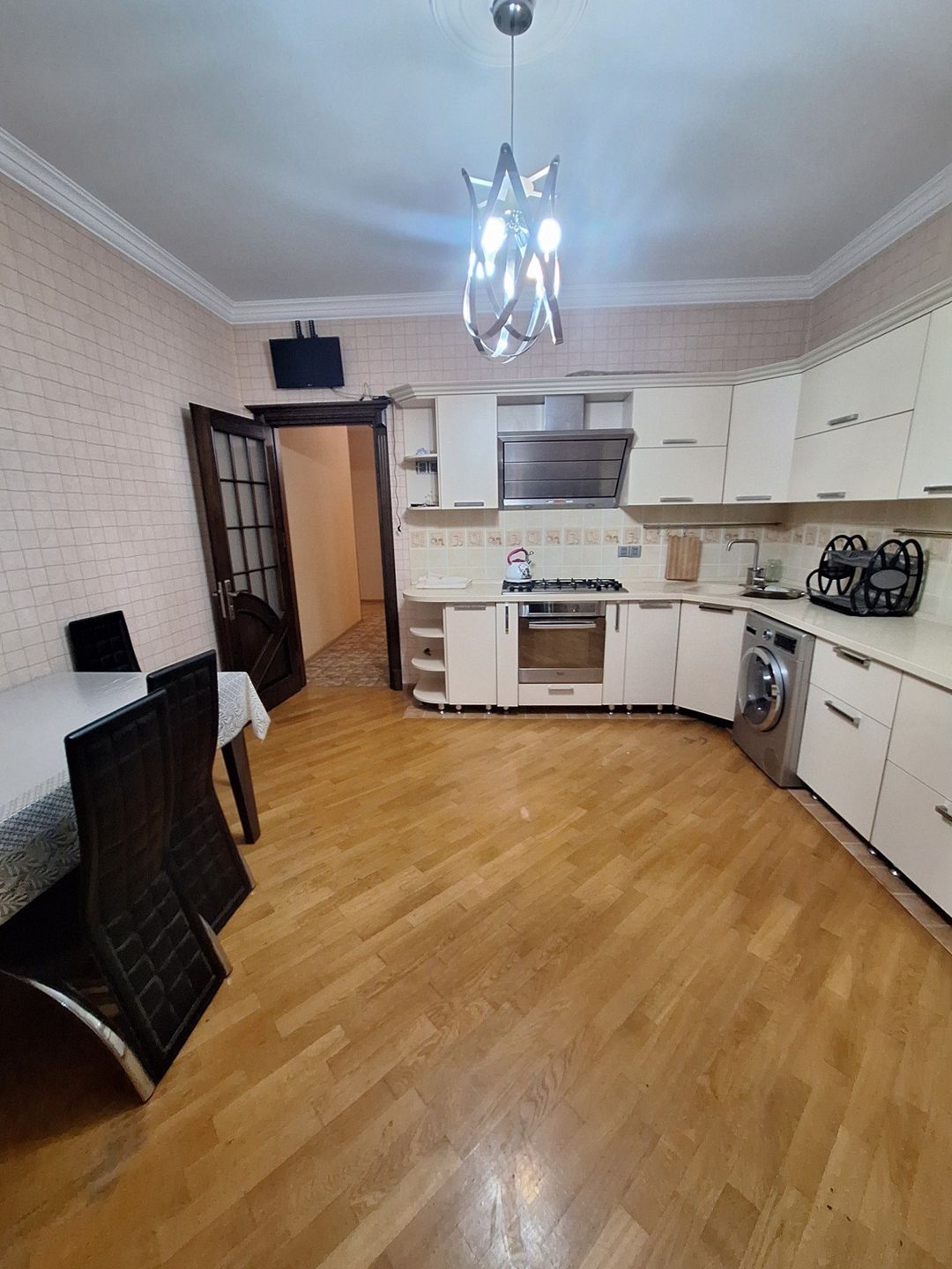 İcarəyə verilir 4 otaqlı yeni tikili 136 m² — Mənzil, Bakı