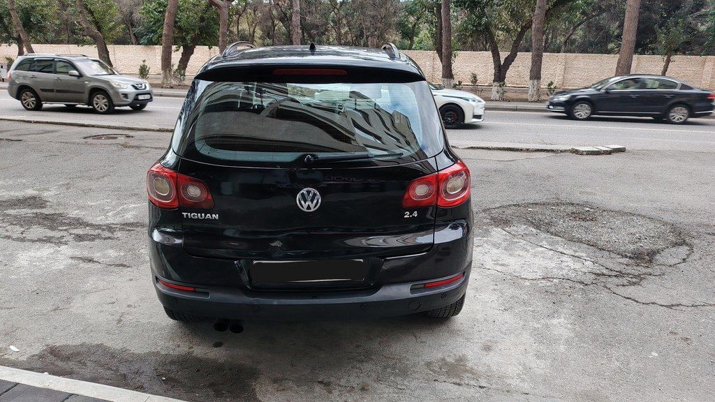 Volkswagen Tiguan, 2.0 L, 2010 il, 224 000 km — Avtomobillər, Bakı (2)