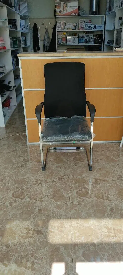 Qara rəng, Ofis üçün kreslo — Nergiz Dadasova