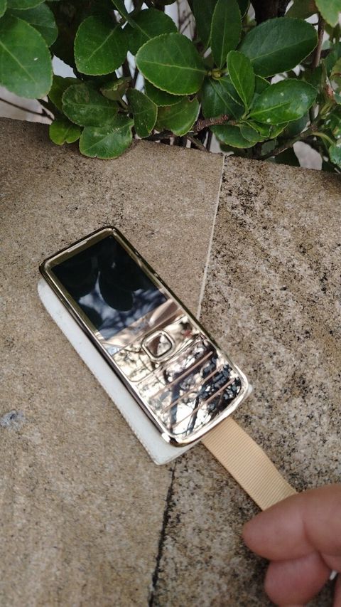 Nokia 6700 Gold — Bakı