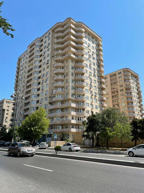 Satılır 4 otaqlı yeni tikili 160 m² — Bakı