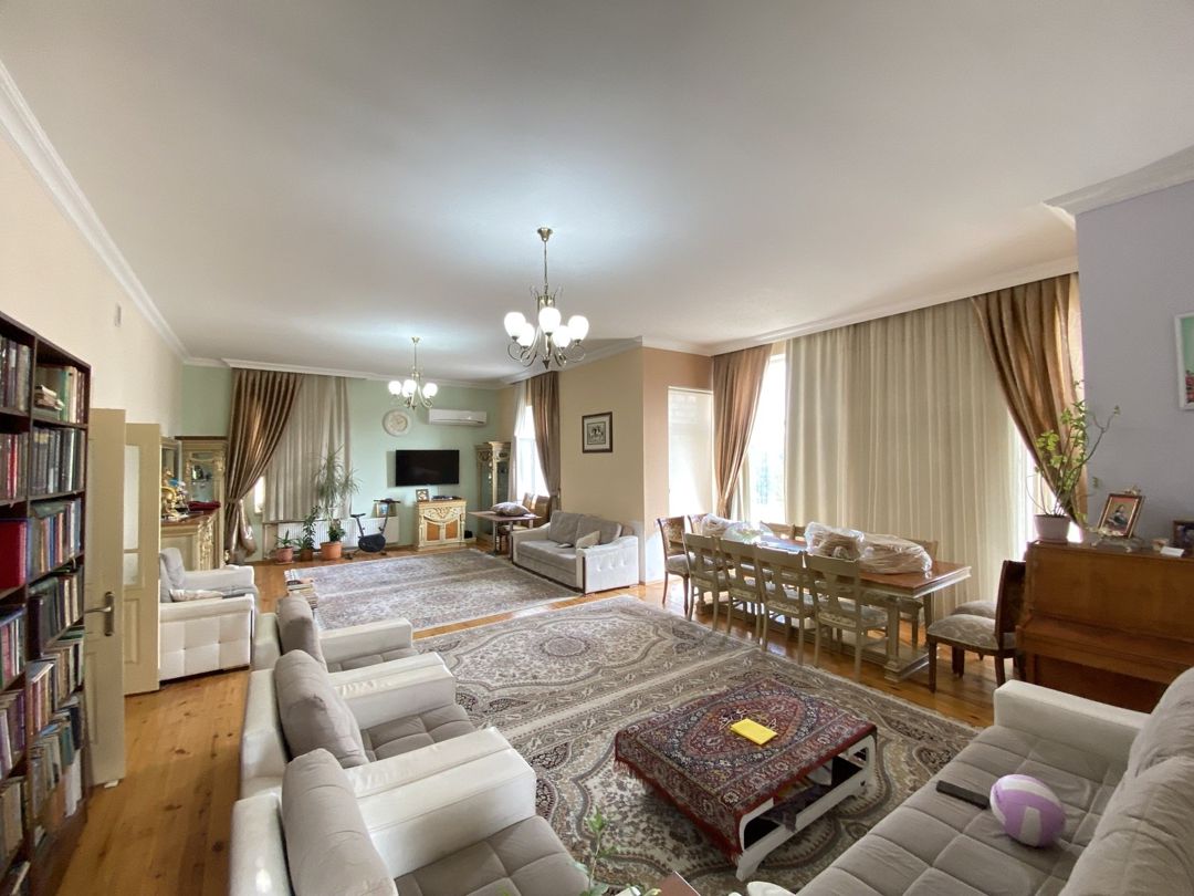 Satılır 6 otaqlı həyət evi/bağ evi 300 m² — Ev, villa, Bakı (8)