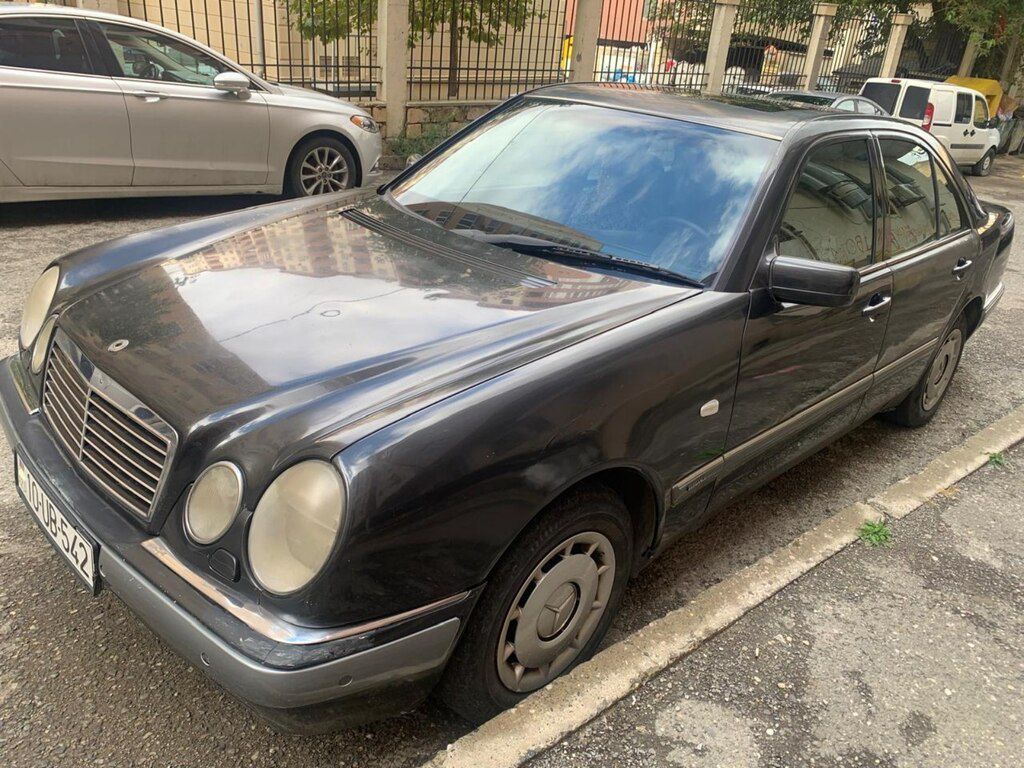 Mercedes E 230, 2.3 L, 1996 il, 300 000 km 10-UB-542 — Avtomobillər, Bakı (3)