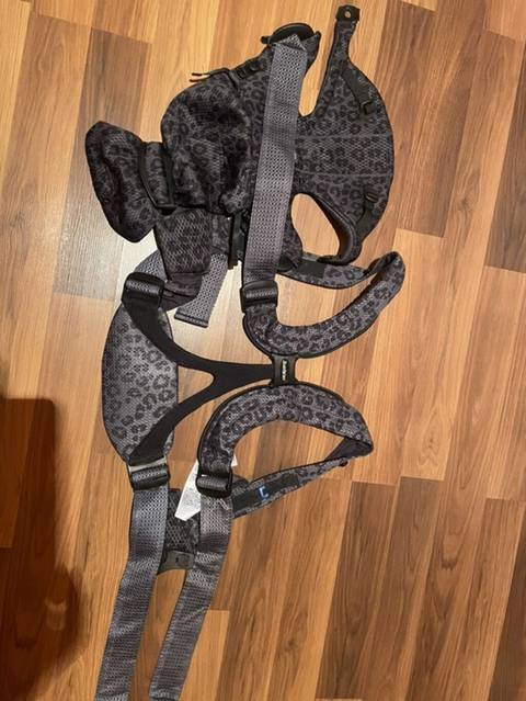 BabyBjörn uşaq daşıyıcısı – mesh/parça kombinli, nəfəsalan material — 35 ₼ · Bakı, Nərimanov · Daşıyıcılar və çantalar BabyBjörn uşaq daşıyıcısı – mesh/parça kombinli, nəfəsalan material — Bakı