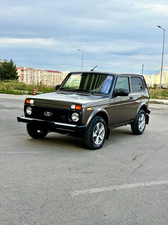 Lada (VAZ) Niva, 1.7 L, 2024 il, 27 000 km — Avtomobillər, Bakı (4)