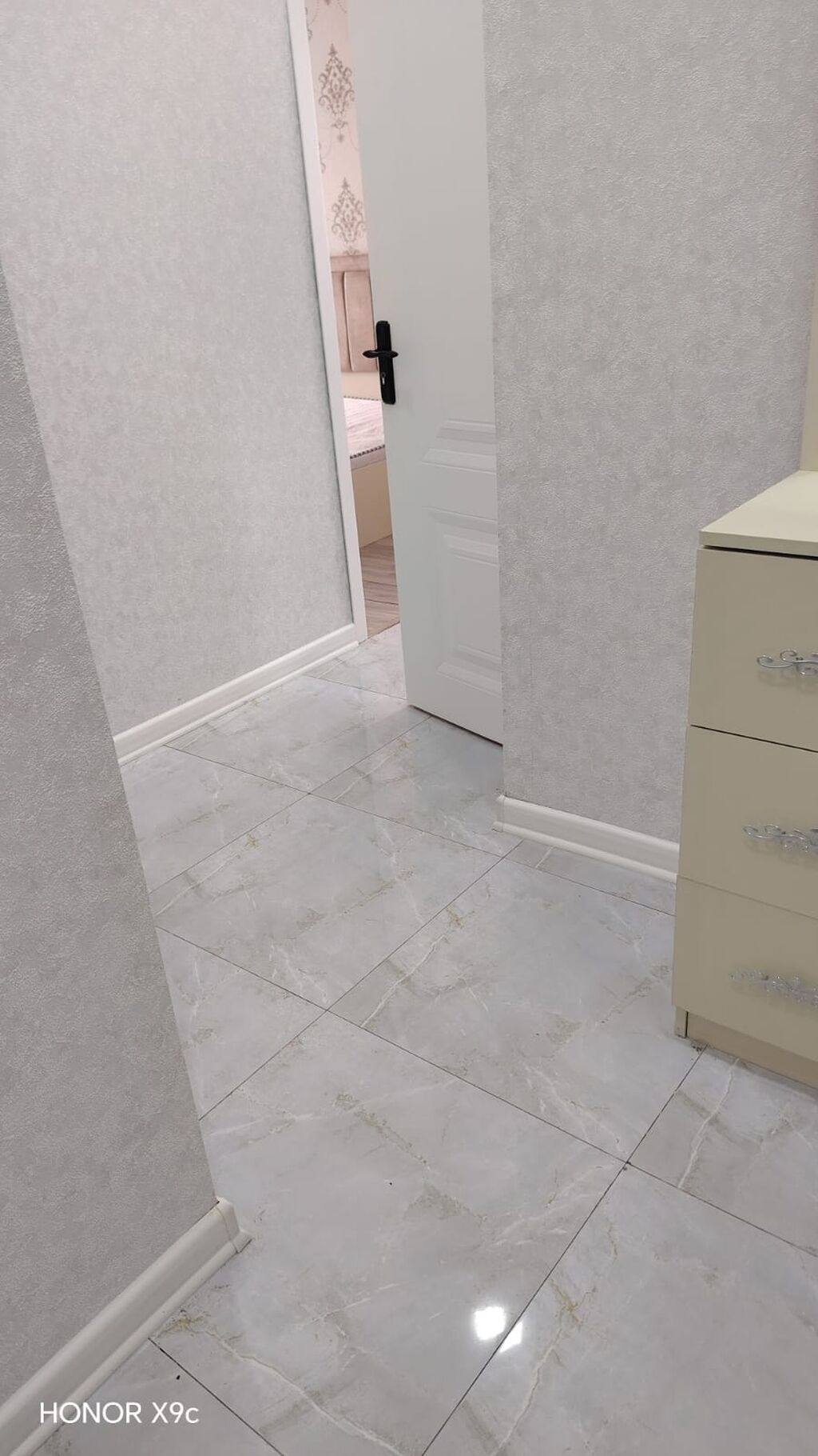 Mənzil tam təmirlidir. suyu qazı işığı daimidir. 2 lifti və 1 açıq — Mənzil, Masazır (9)