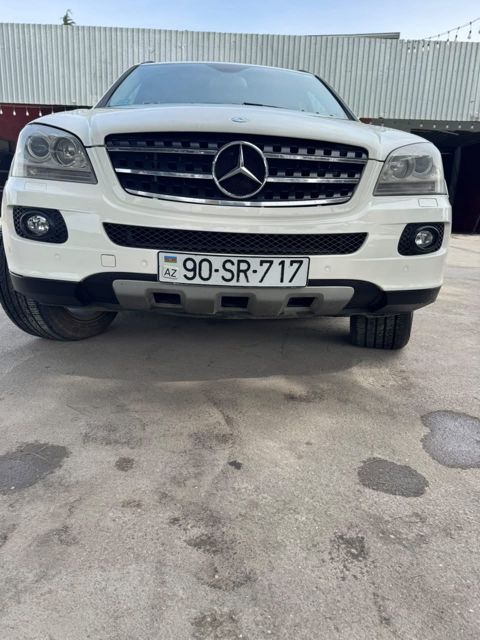 Avtomobil qediyyat nişanı - 90-SR-717 — Bakı