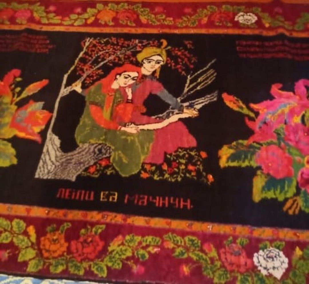 Xalçalar — Xalılar və xalı yolları, Bakı (3)