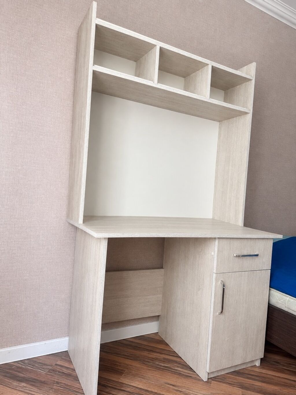 Düz masa, Polkalı, Siyirməli, Sadə laminat — Kompüter masaları və kresloları, Masazır (3)