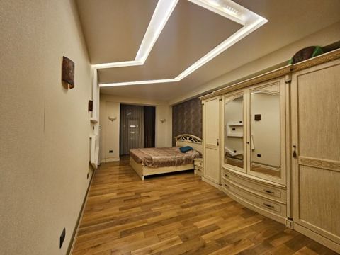 Satılır 4 otaqlı yeni tikili 165 m² — Bakı