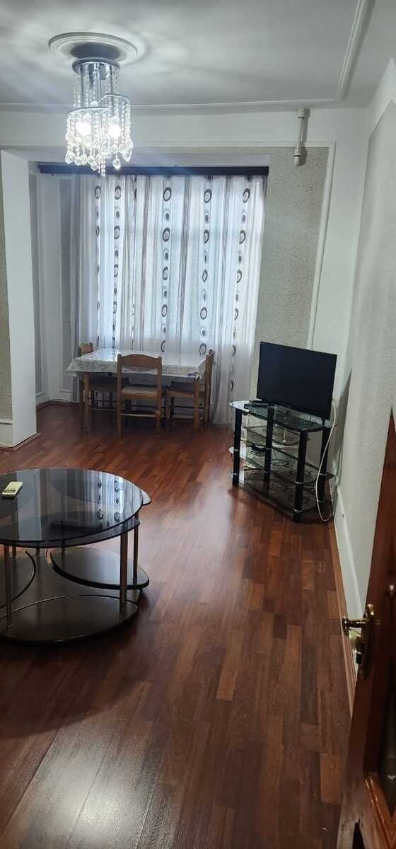 Satılır 2 otaqlı köhnə tikili 70 m² — Mənzil, Bakı (2)