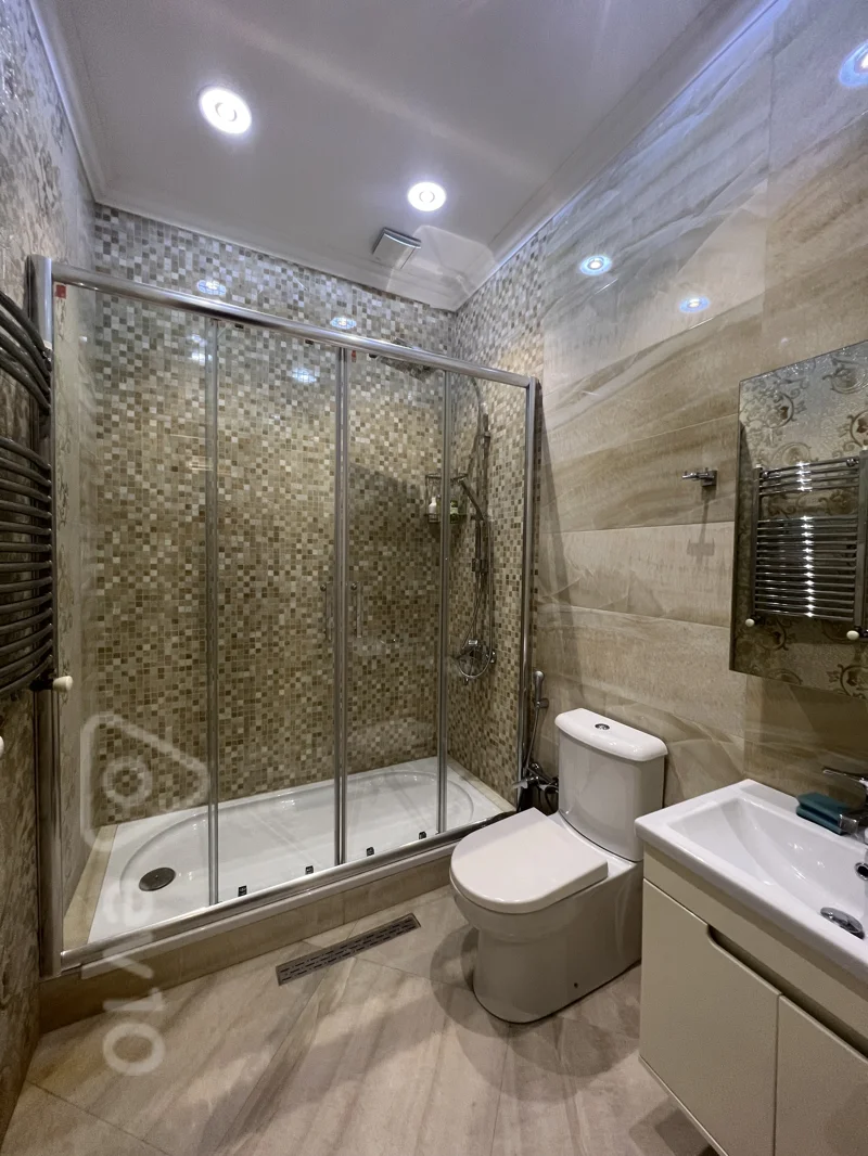 4 otaqlı mənzil, 550 m², пр Г Джавида — kirayə — Mənzil, Bakı (6)