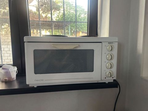 Duxovka Beko, Elektrik, rəng - Ağ, Ayrıca dayanan, İşlənmiş — 45 ₼ · Bakı · Masaüstü plitələr Duxovka Beko, Elektrik, rəng - Ağ, Ayrıca dayanan, İşlənmiş — Bakı