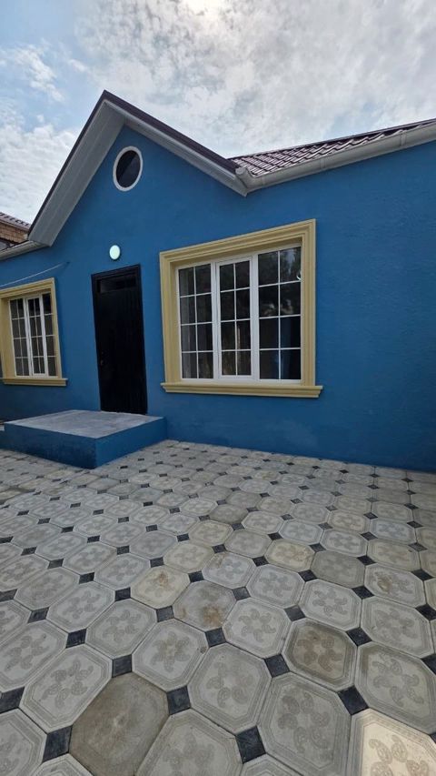 Həyət evi, Binə qəs — Bakı