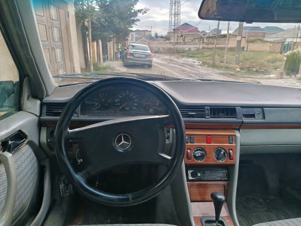 Mercedes 200 E, 2.0 L, 1992 il, 350 000 km — Avtomobillər, Xırdalan (2)