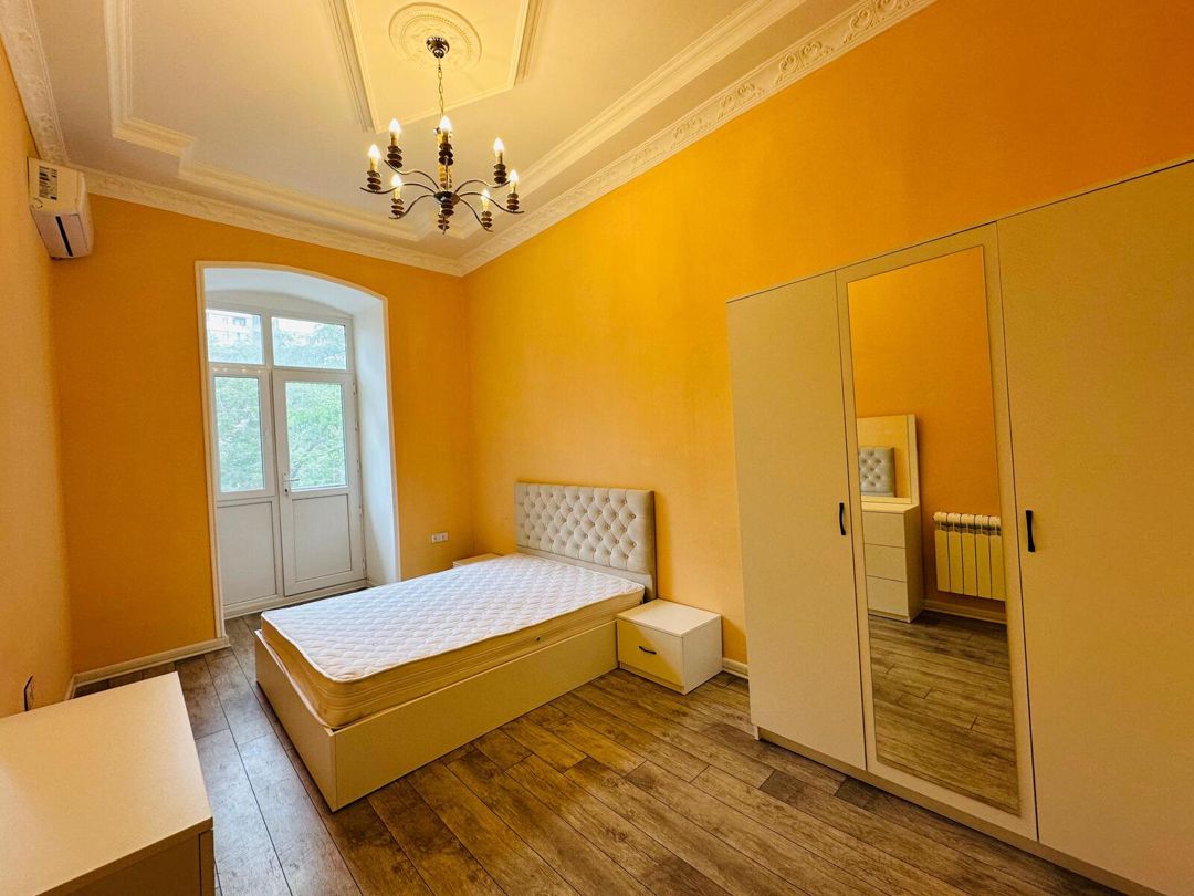Satılır 4 otaqlı köhnə tikili 125 m² — Mənzil, Bakı (12)