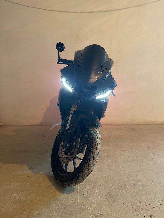 Yamaha R15 V4, 150 sm3, 2022 il, 19 000 km — Motosikletlər, Siyəzən (2)