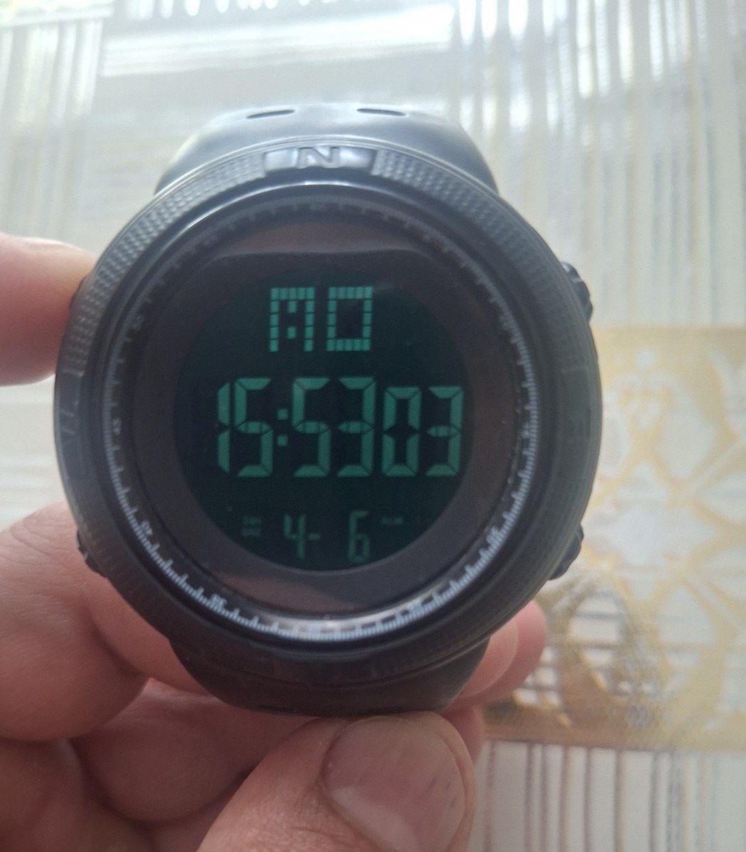 Elektron qol saatı — Şəxsi əşyalar, Bakı (2)