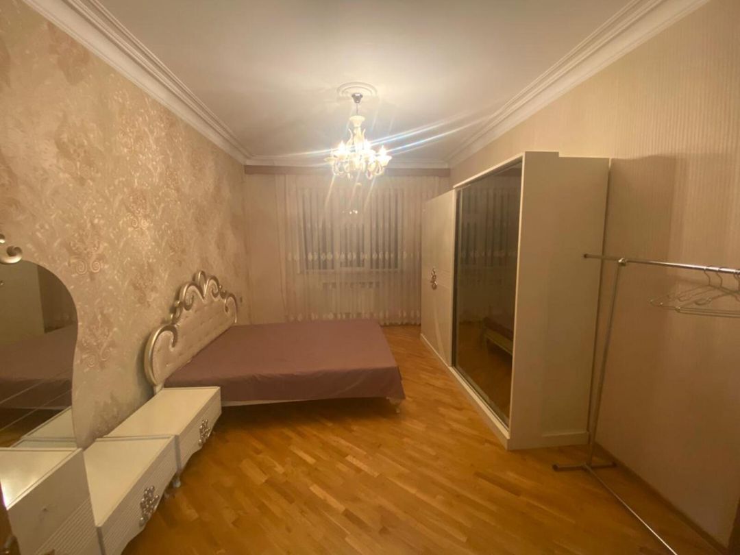 İcarəyə verilir 4 otaqlı yeni tikili 180 m² — Mənzil, Bakı (7)