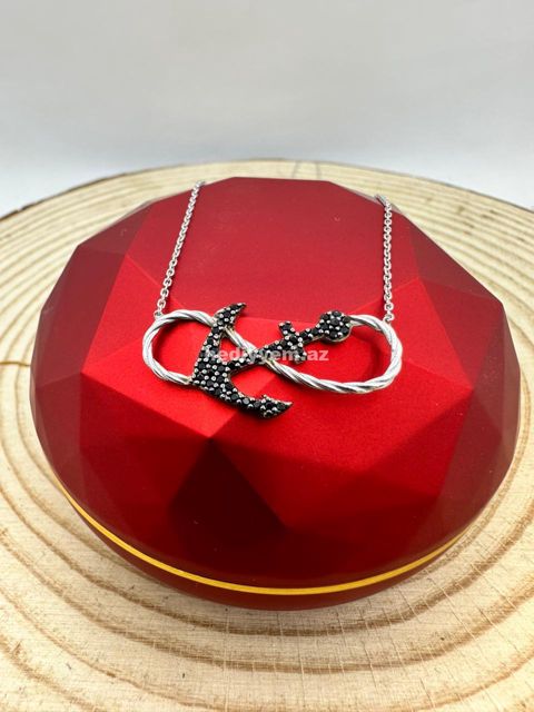 Qadin ucun gumus sepler ve hediyyeler №1800 — Necklaces and chains