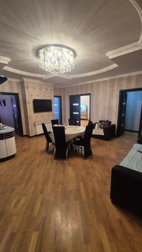 Satılır 5 otaqlı yeni tikili 138 m² — Bakı