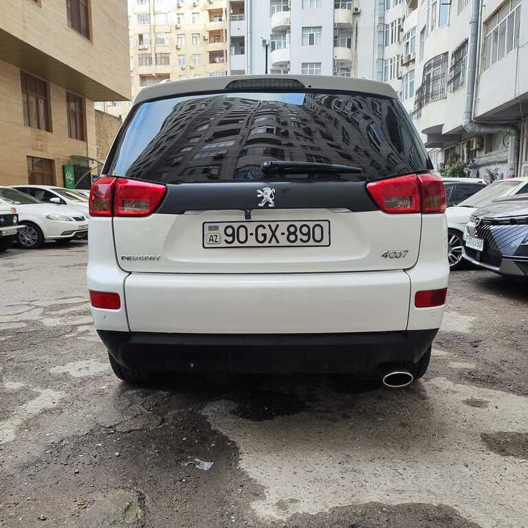 Peugeot 4007, 2.4 L, 2009 il, 330 000 km 90-GX-890 — Avtomobillər, Bakı (6)