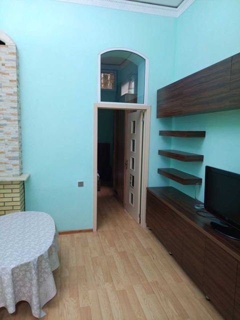 İcarəyə verilir 2 otaqlı köhnə tikili 45 m² — Bakı