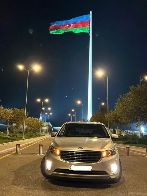 Kia Carnival, 2.2 L, 2014 il, 400 000 km — Goranboy