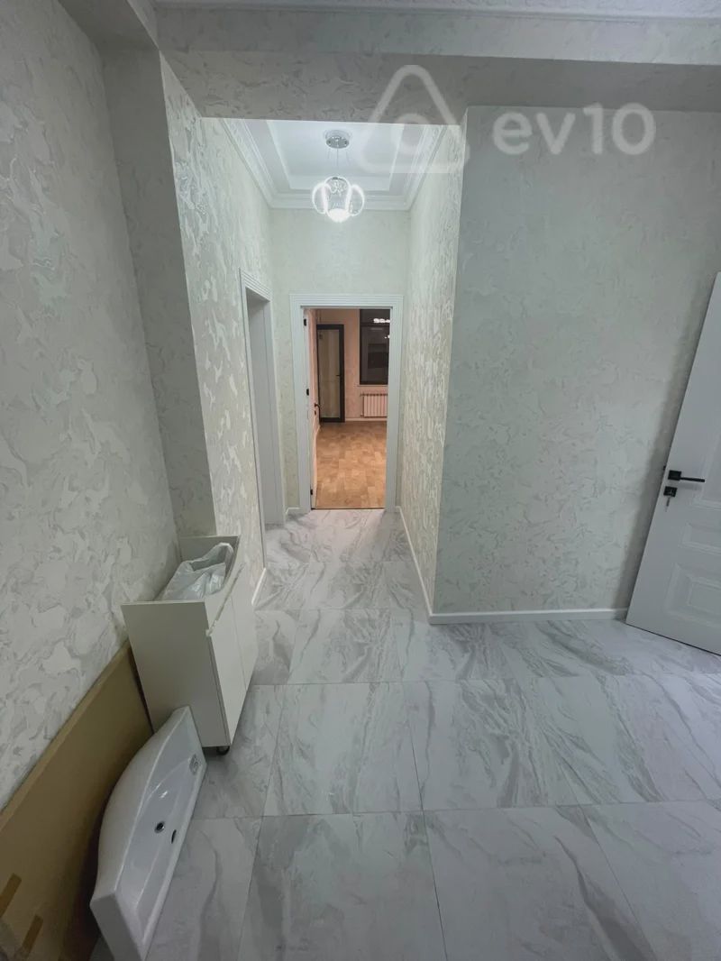 For sale: 2-room apartment (new building), 69 m² — Mənzil, Bakı (5)