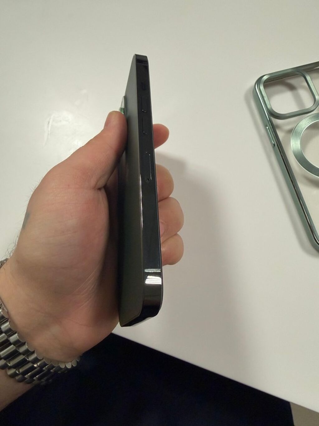 IPhone 15 Pro, Yaşıl, Simsiz şarj — Apple iPhone, Digah (2)