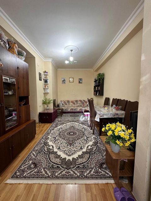 Satılır 2 otaqlı köhnə tikili 42 m² — Apartment