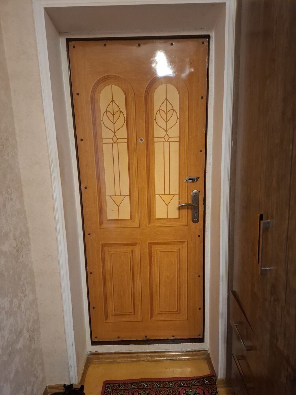 Mənzil üçün İşlənmiş Giriş qapısı Glazok ilə, Zəmanətsiz, Ünvandan götürmə — Pəncərələr, qapılar, balkonlar, Qobu (2)