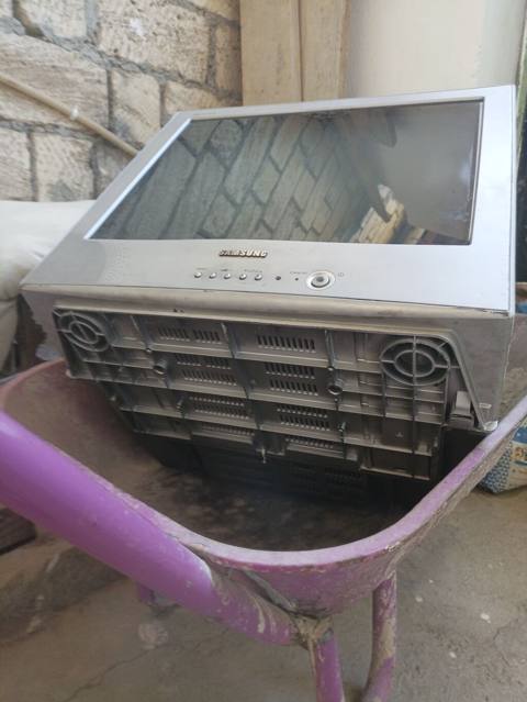 Samsung CRT televizor - Ekran: təxminən 21–25 düym diaqonal, şüşə CRT — 50 000 ₼ · Gəncə · Televizorlar Samsung CRT televizor - Ekran: təxminən 21–25 düym diaqonal, şüşə CRT — Gəncə
