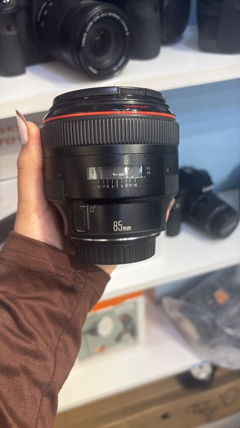 85mm FE 1:1.2L — Bakı