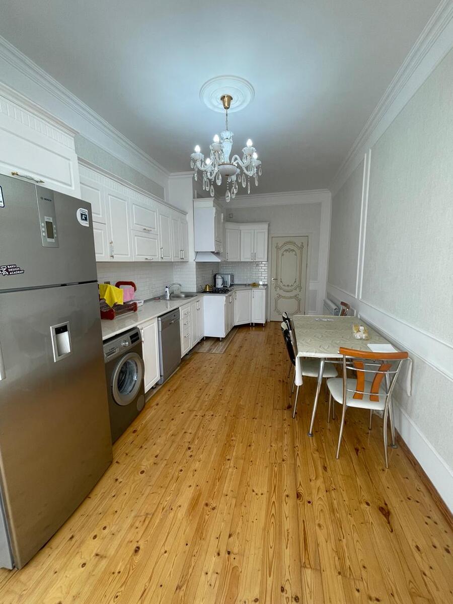 İcarəyə verilir 3 otaqlı yeni tikili 160 m² — Mənzil, Bakı (10)