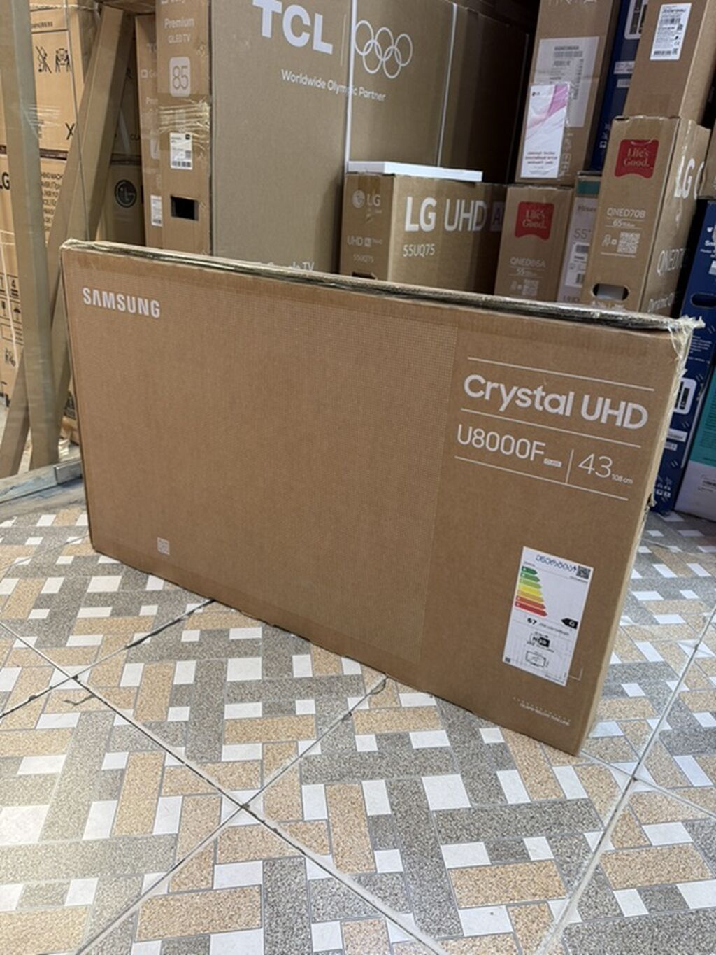Samsung Crystal UHD TV – U8000F, 43" (108 sm) Xüsusiyyətlər: - Ekran — Televizorlar, Bakı (2)