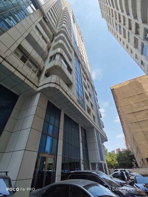 Satılır obyekt 332 m² — Bakı