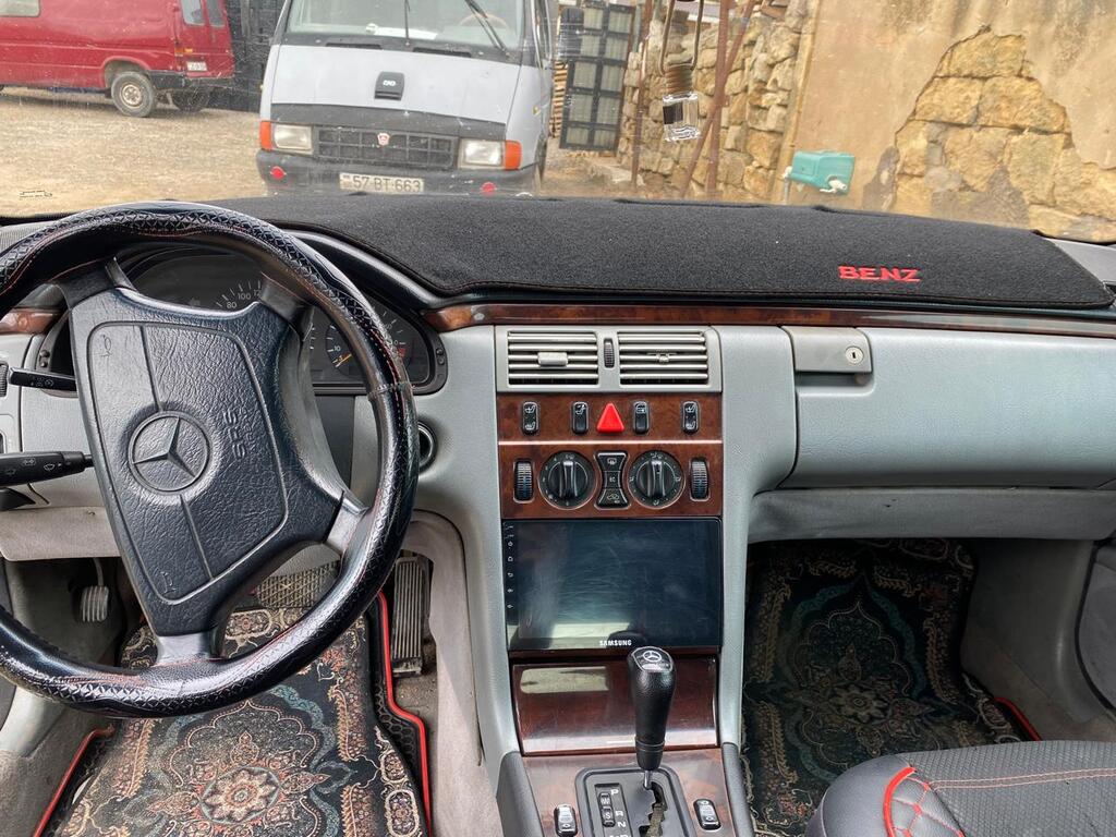 Mercedes E 230, 2.3 L, 1996 il, 500 000 km 90-ES-207 — Avtomobillər, Bakı (4)