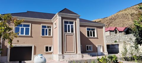 Satılır 10 otaqlı həyət evi/bağ evi 300 m² — Şəki
