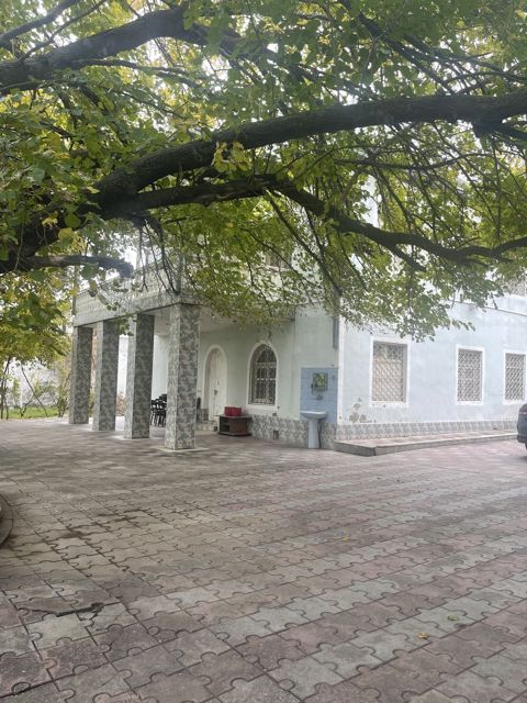 Satılır 4 otaqlı həyət evi/bağ evi 300 m² — Bakı