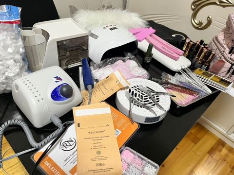 Hamisi biryerde 300 azn. Islek veziyyetdedi 1 aydi alinib esyalarin — Bakı